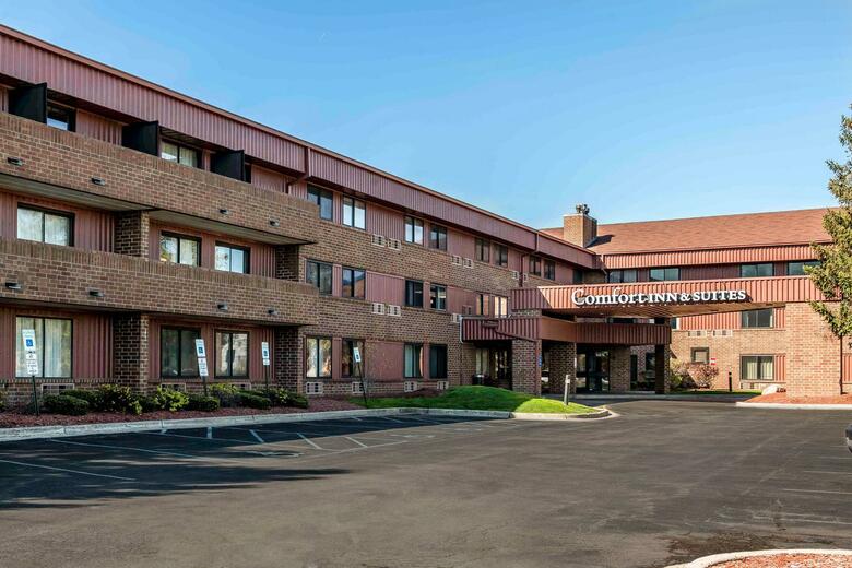 Hotel Comfort Inn & Suites North At The Pyramids