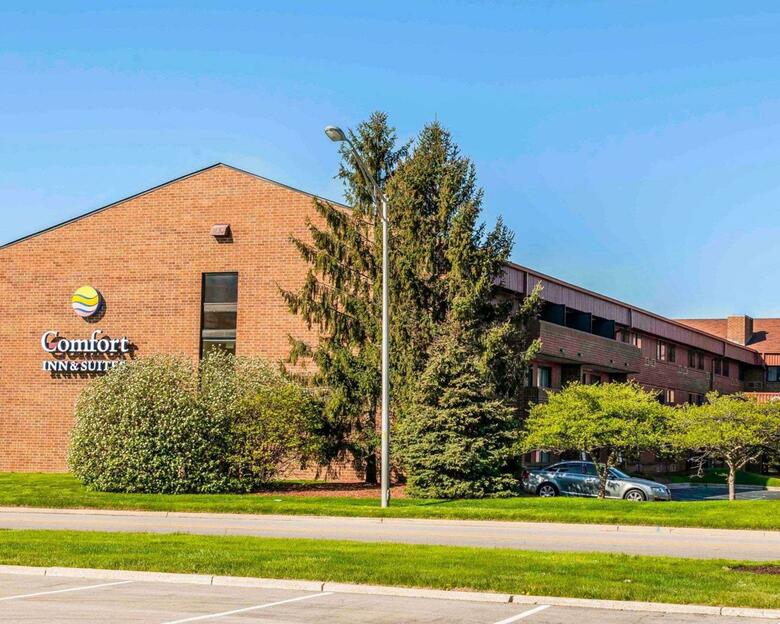 Hotel Comfort Inn & Suites North At The Pyramids