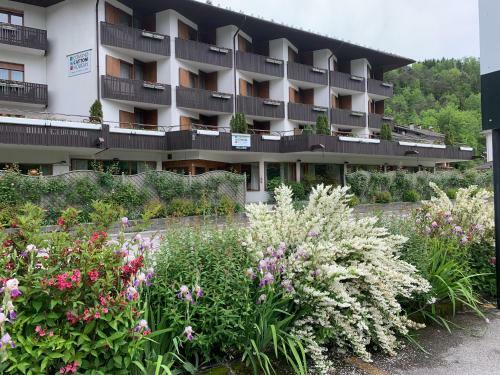 Hotel Comano Cattoni Holiday