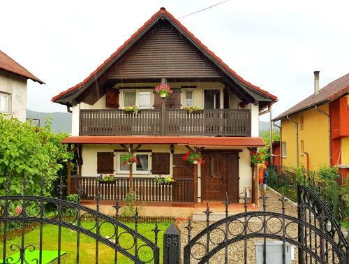 Hostal Casa Ursului