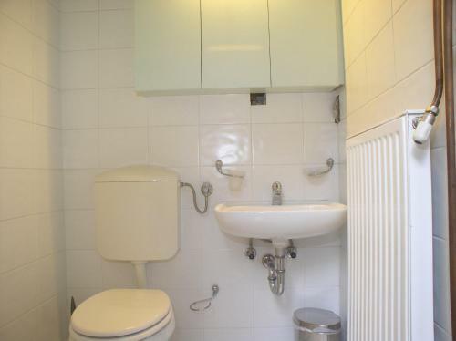 Retro Central Apartment Behind University - Step Away From Ljubljanica River