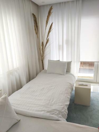 Pretty Bright And White Apartment In Alanya Turkey