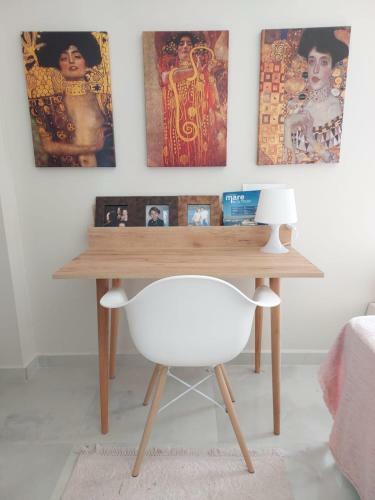 Pretty Bright And White Apartment In Alanya Turkey