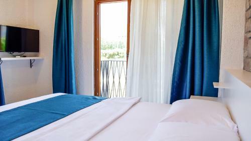 Hotel G�k�eada Deep Breath