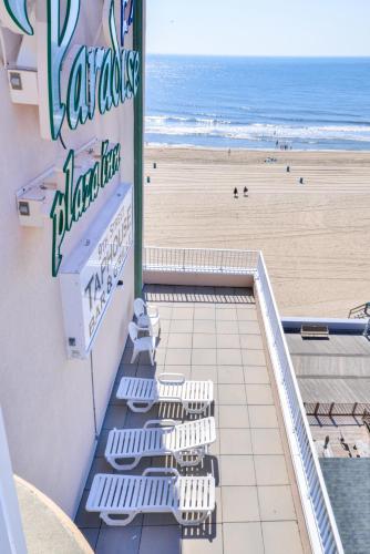 Hotel Paradise Plaza Inn