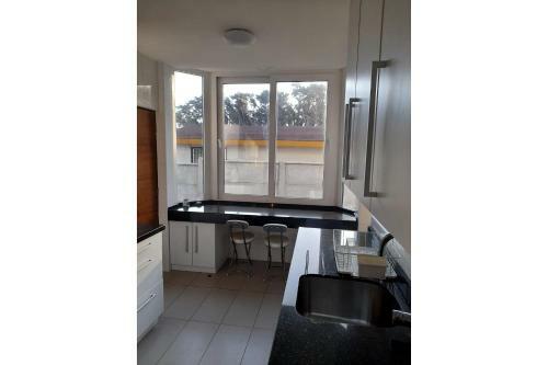 Amplia Casa Con Excelente Ubicaci�n En El Canelo
