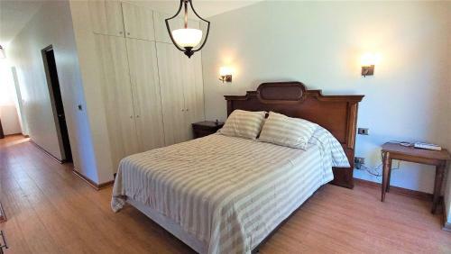 Amplia Casa Con Excelente Ubicaci�n En El Canelo