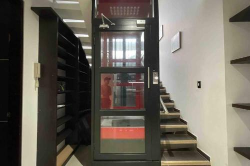 Casa San Isidro Con Elevador Ideal Para La 3 Edad