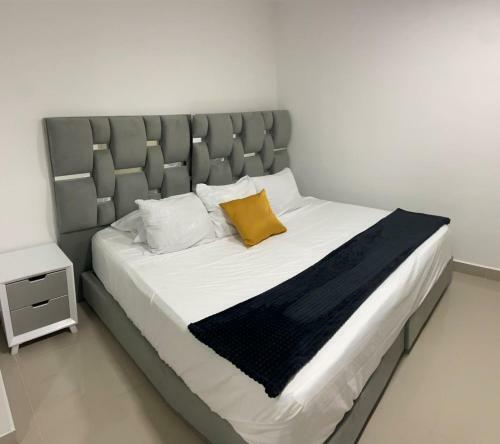 Aparta Suites 503 Granada Cali