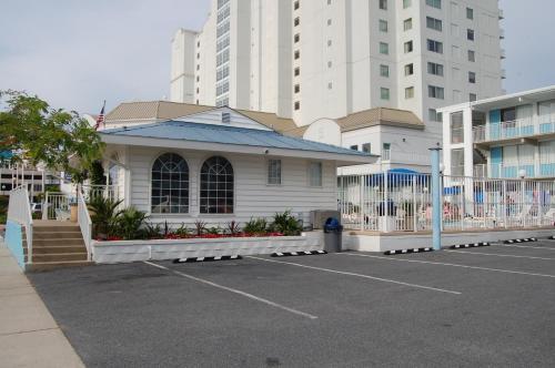 Thunderbird Beach Motel