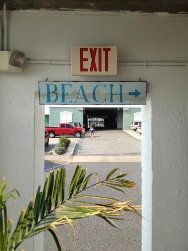 Thunderbird Beach Motel