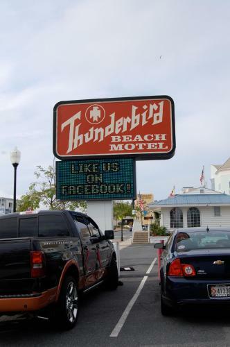 Thunderbird Beach Motel