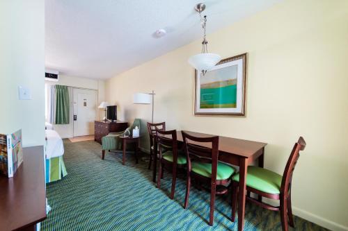 Beach Plaza Hotel