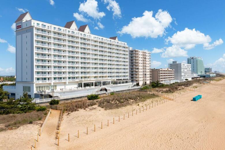 Dunes Manor Hotel