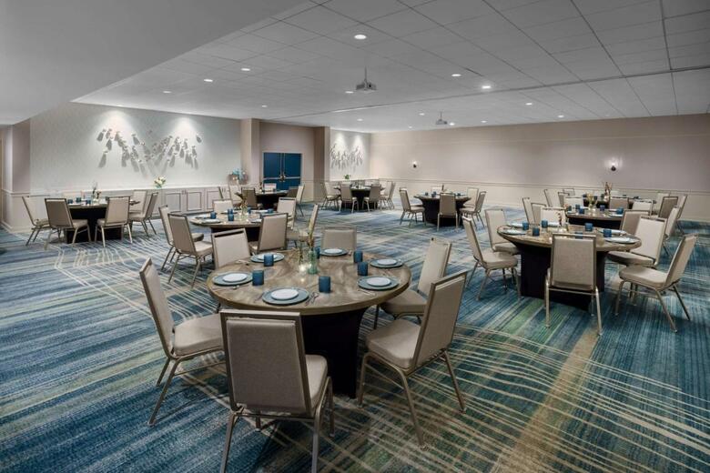 Dunes Manor Hotel