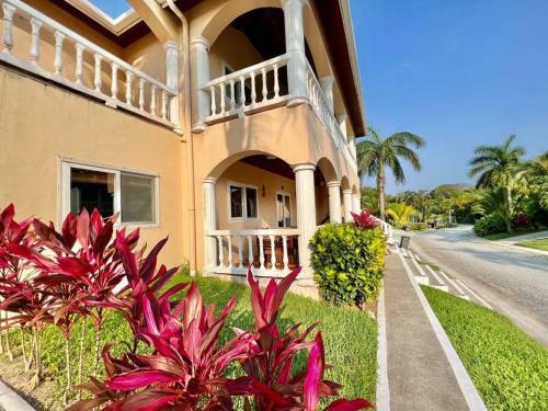 Apartamento Hermit Crab Villa 3b @sunset Villas, West End.