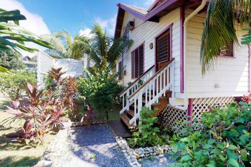 Island Breeze Villa @turtle Crossing, West Bay