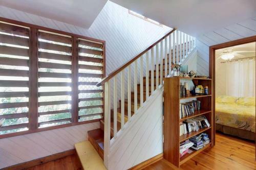 Island Breeze Villa @turtle Crossing, West Bay