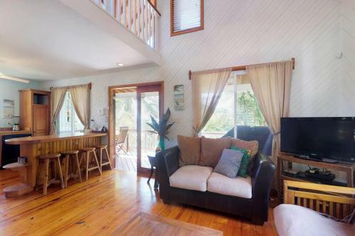 Island Breeze Villa @turtle Crossing, West Bay