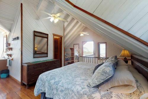 Island Breeze Villa @turtle Crossing, West Bay