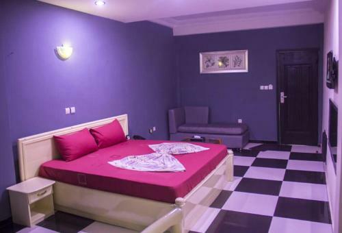 Mosaly Hotel Pk10