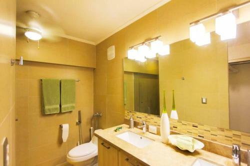 Executive 2 Bedroom Beachfront Apartment In Nueva Gorgona