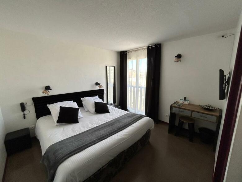 Logis Hotel De La Clape