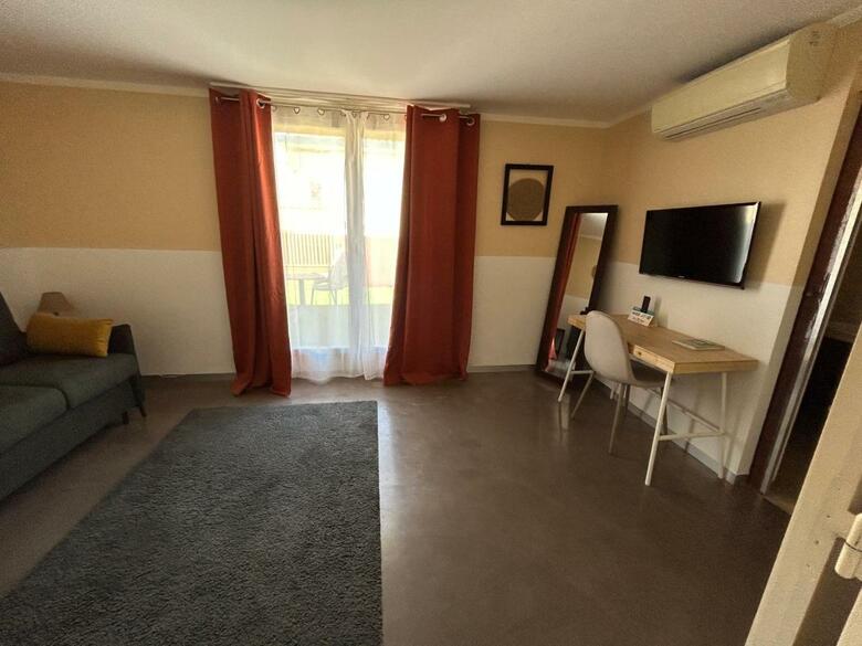 Logis Hotel De La Clape