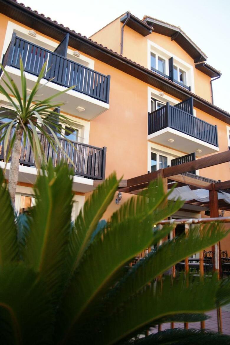Logis Hotel De La Clape