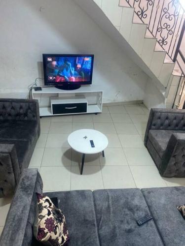 Apartamento Lovely Appartement Meubl� Santa Barbara, Yaound�