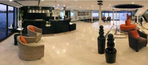 Hotel Movenpick Royal Lily