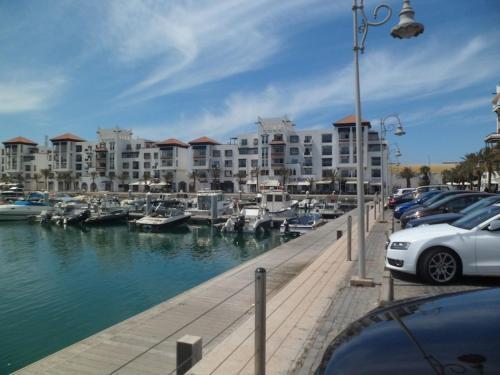 4 Bedrooms Luxurious Villa In Agadir Ref 1081