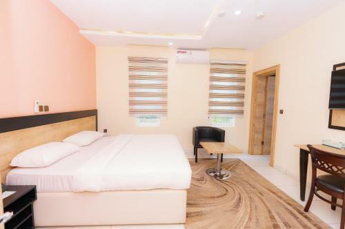 Hotel Zuma Rock Resort