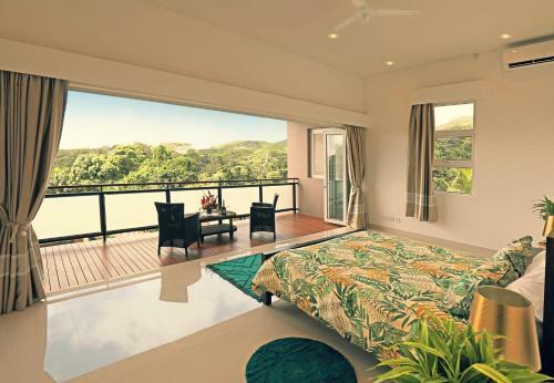 Villa Modern 4 Bedroom House With Private Pool & Views
