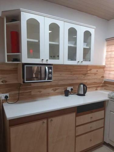 Classy 3, Bedroom Residence, Private And Secure