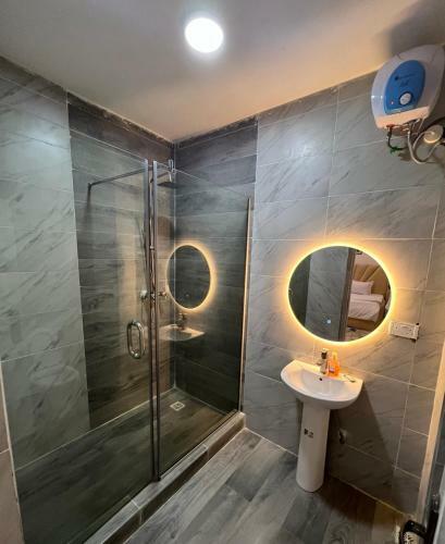 Five Star Luxury Apartments