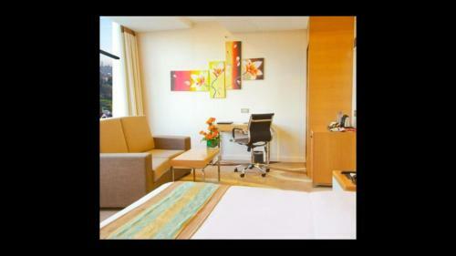 Hostal Room In Bb - Prideinn Azure Hotel Nairobi 2