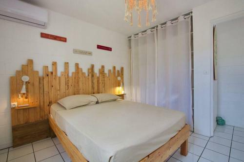 Kaz Loukina - � 50m de La Plage Des Roches Noires