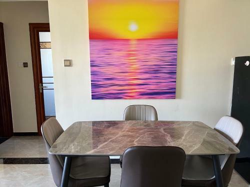 Stylish And Luxe 2 Bedroom Apartment- Waa Homes