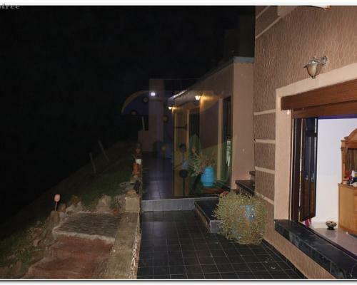 Villa Castle On The Hill Private Beach, Wifi & Parking
