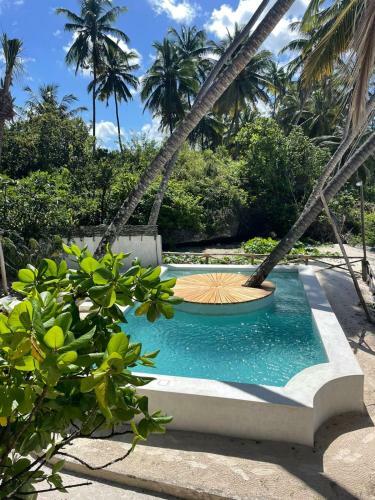 Kima Serviced Beach House & Suites