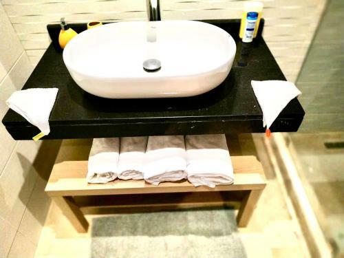 Apartamento Sunny Balcony Appart Near Beach (2 Min )