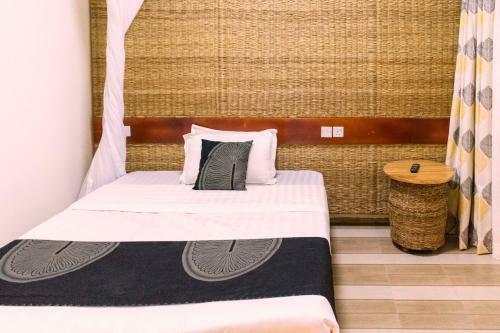 Tooro Fairway Hotel