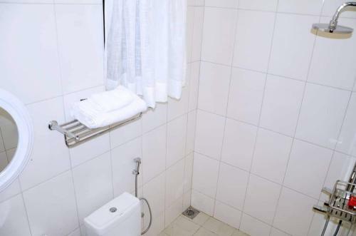 Tooro Fairway Hotel
