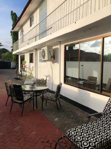 Whitehouse Bed And Breakfast