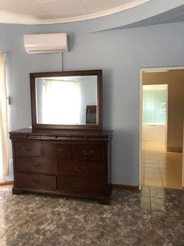 Cheerful 4 Bedroom Villa With Pool