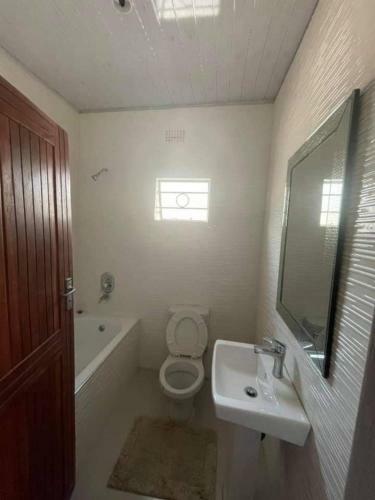 Spacious 2 Bedroomed Semi-detached Fully Furnished Apartment