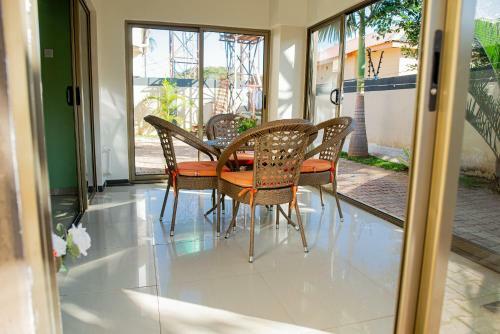 Apartamento Cheerful And Luxurious 4 Bedroom Villa With A Pool.