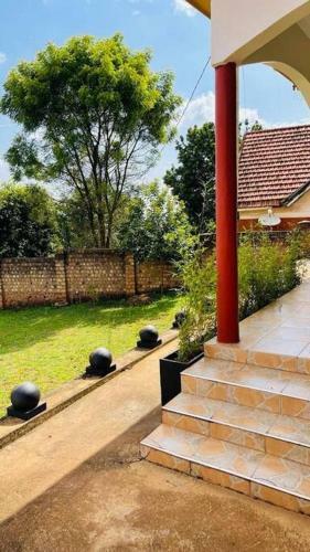 Manzi Home 2 Bedroom 2 Bath