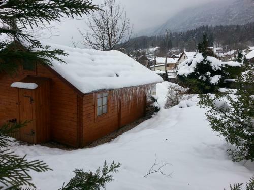 Les Chalets De Pertuis